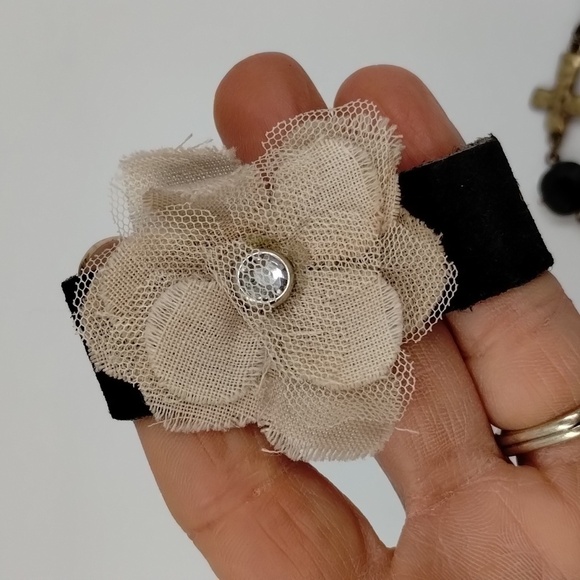 Set of 3 bracelet/cuffs suede flower, stones, and crossed with beads - Picture 4 of 6